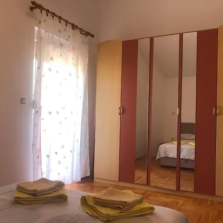 Апартаменты Sleeps 4 Close To Медулин